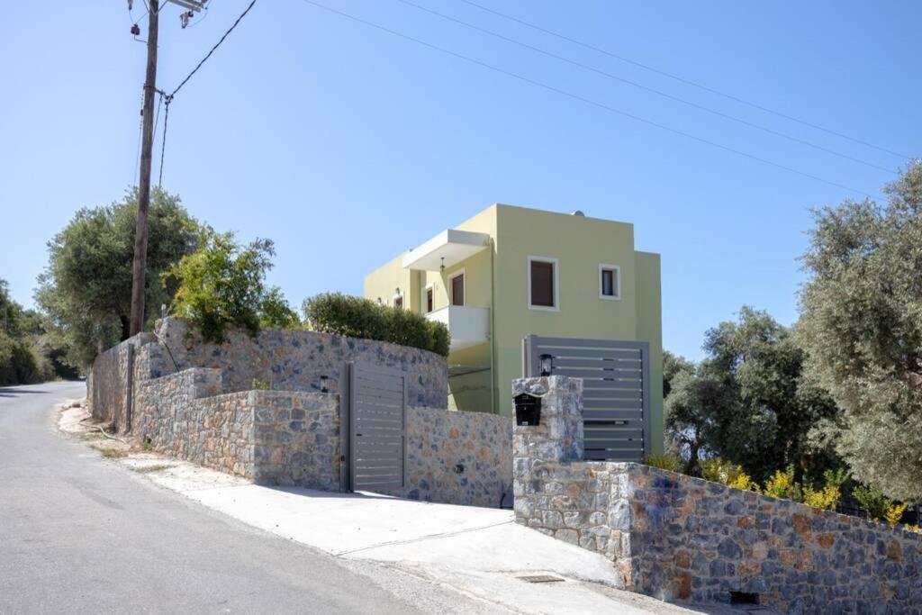 Mela Luxury Apartments Maroulas Exterior photo