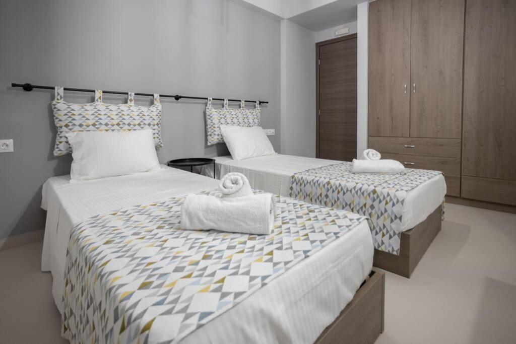 Mela Luxury Apartments Maroulas Exterior photo