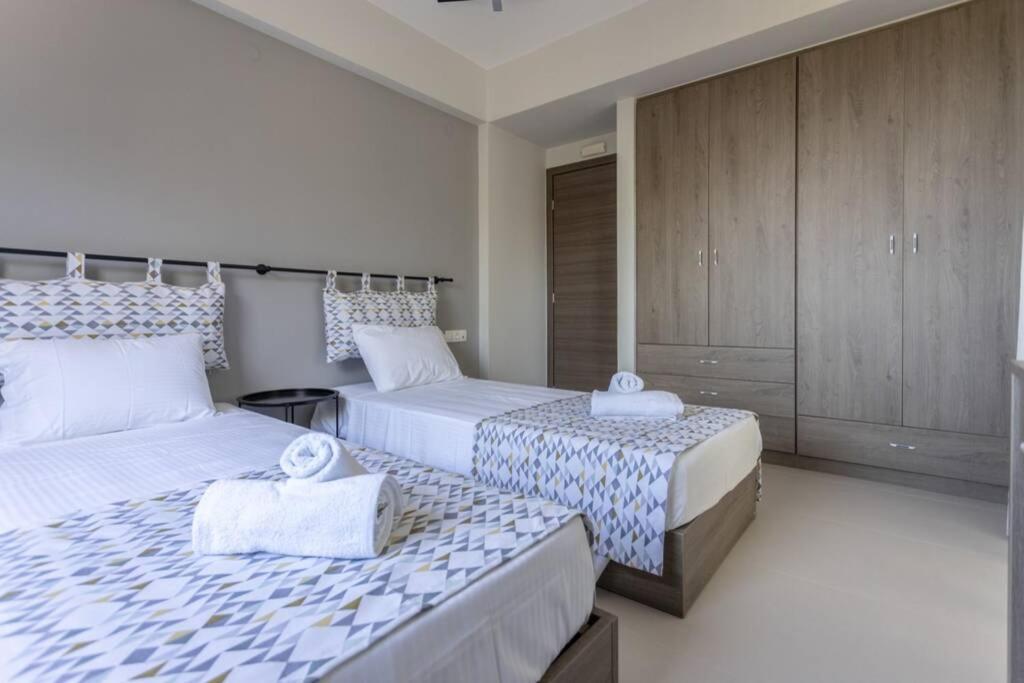 Mela Luxury Apartments Maroulas Exterior photo