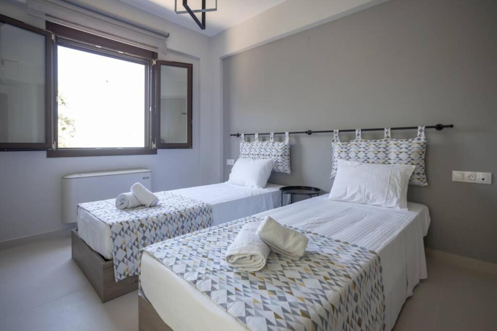 Mela Luxury Apartments Maroulas Exterior photo