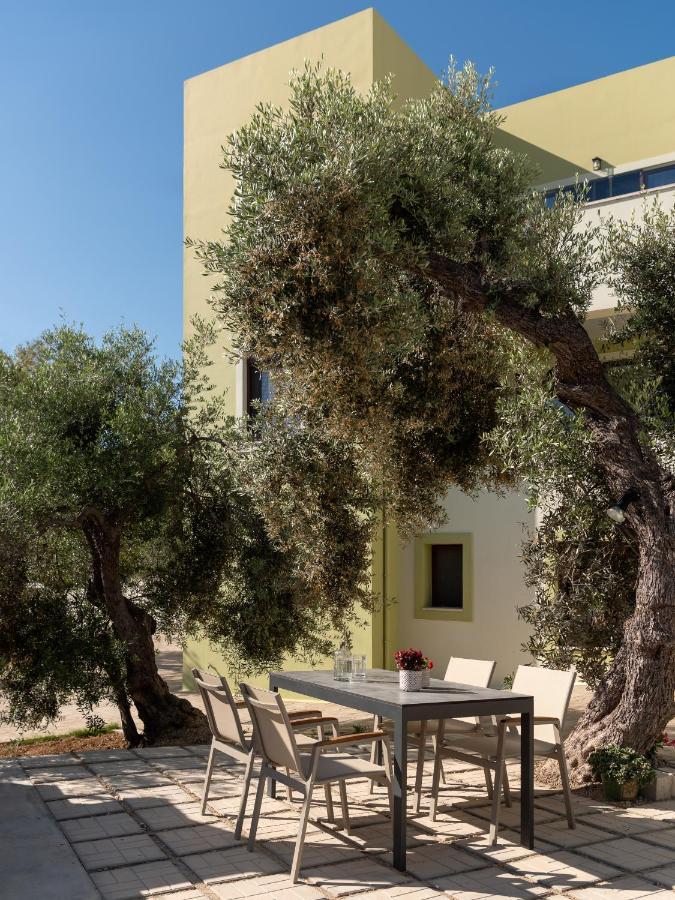 Mela Luxury Apartments Maroulas Exterior photo