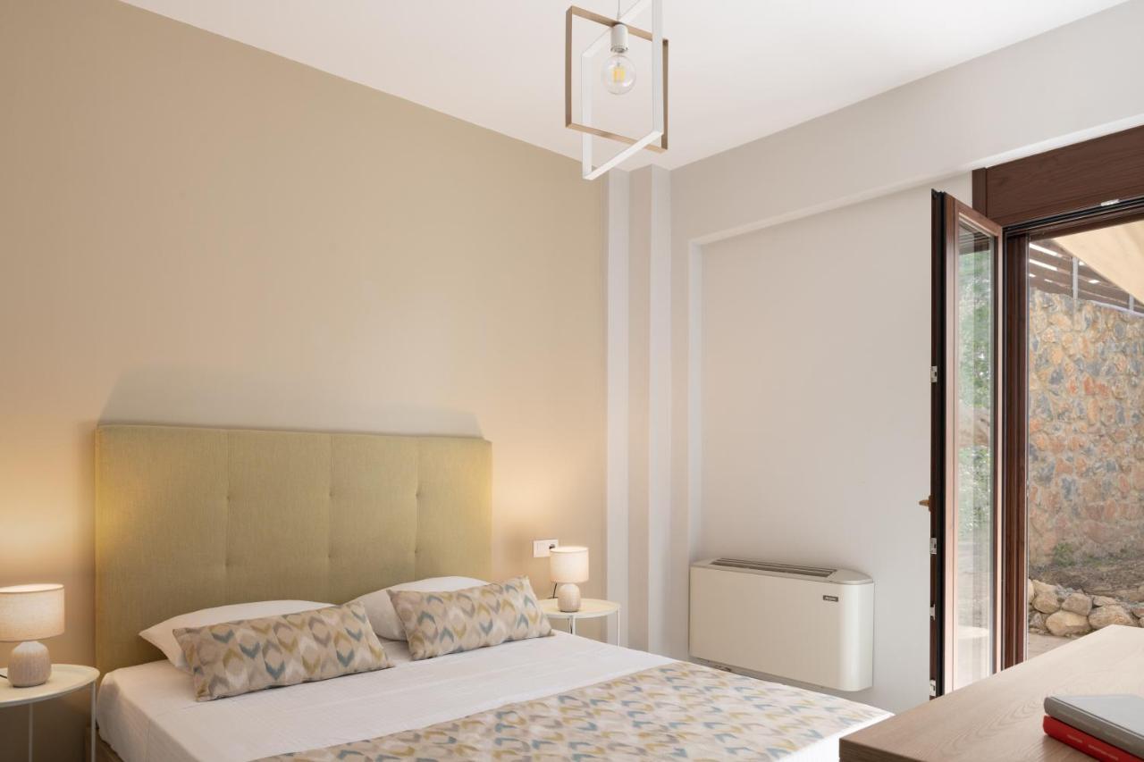 Mela Luxury Apartments Maroulas Exterior photo