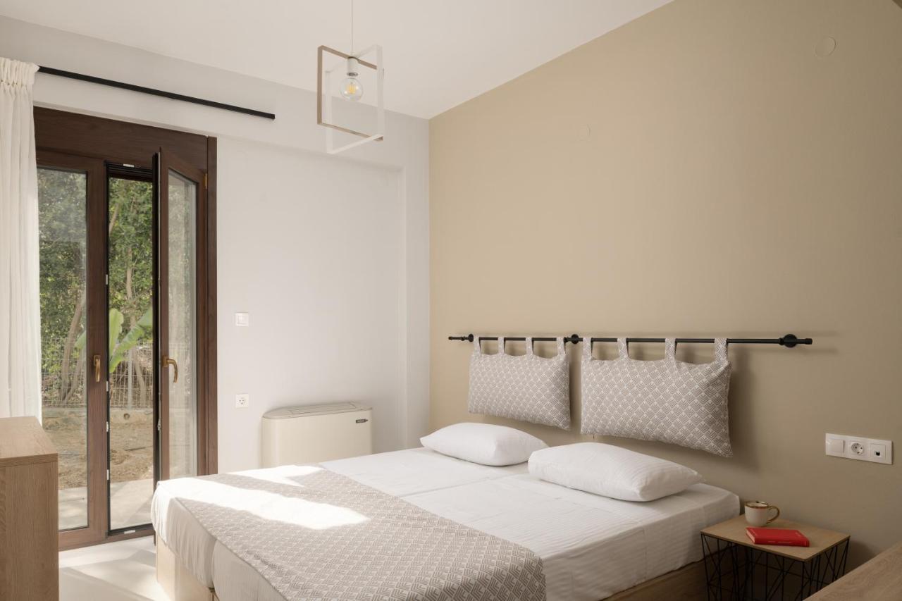 Mela Luxury Apartments Maroulas Exterior photo